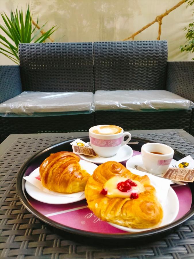 Lanzies Guesthouse Roma Dış mekan fotoğraf